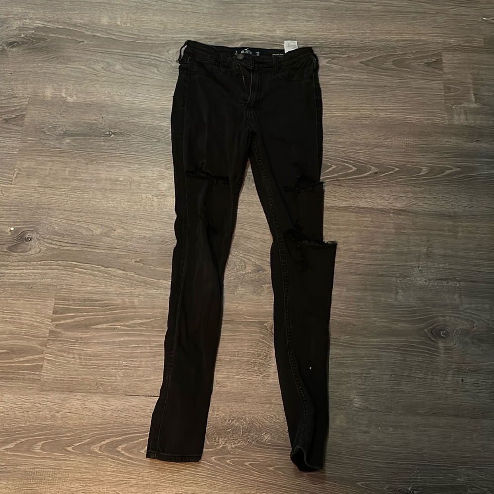 Black skinny ripped jeans